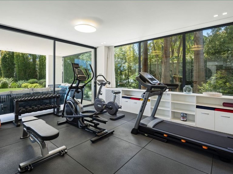 Villa for Sale in Marbella, Malaga 20