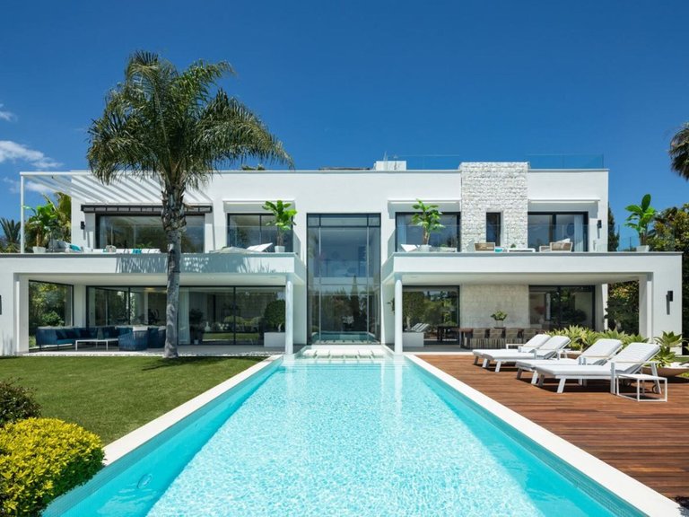 Villa for Sale in Marbella, Malaga 21