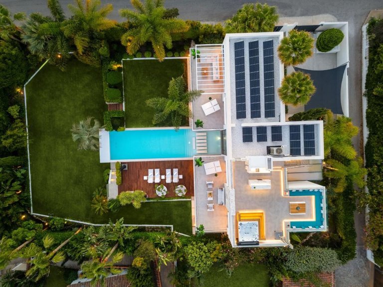 Villa for Sale in Marbella, Malaga 28