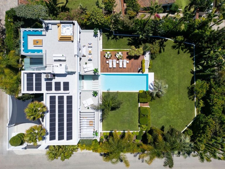Villa for Sale in Marbella, Malaga 33