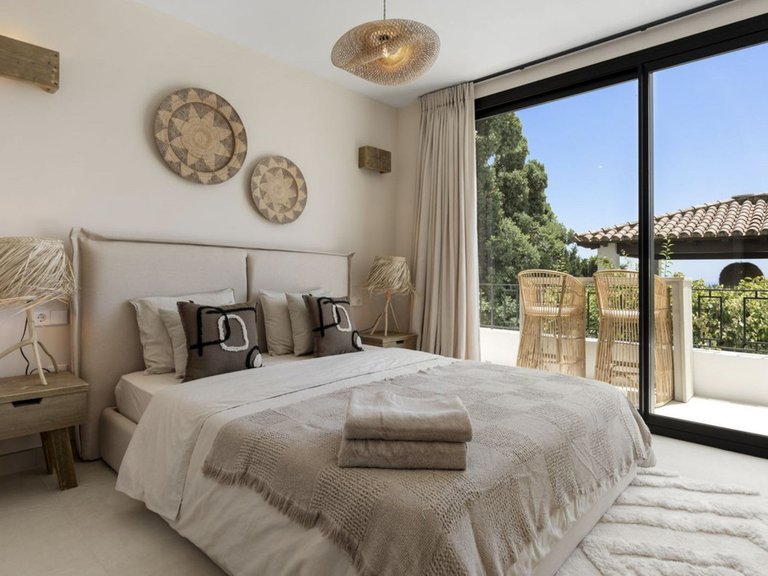 Villa for Sale in Benahavis, Malaga 9