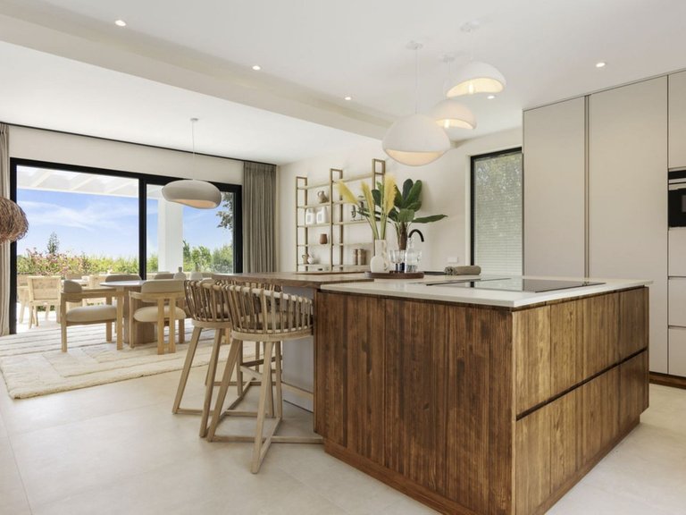 Villa for Sale in Benahavis, Malaga 13