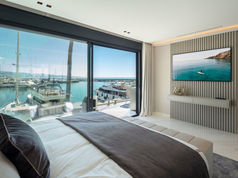 Apartment for Sale in Puerto Banus, Malaga 7