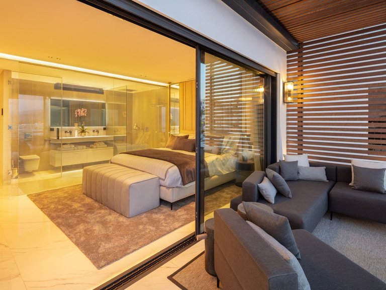 Apartment for Sale in Puerto Banus, Malaga 2