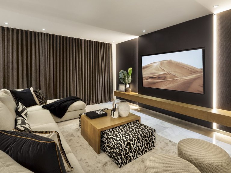Villa for Sale in Nueva Andalucia, Malaga 12