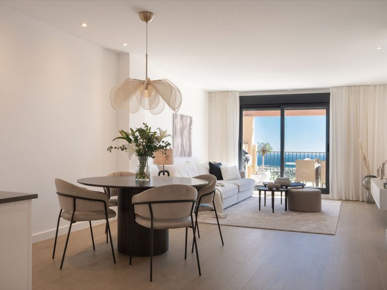 Penthouse for Sale in Benahavis, Malaga 11
