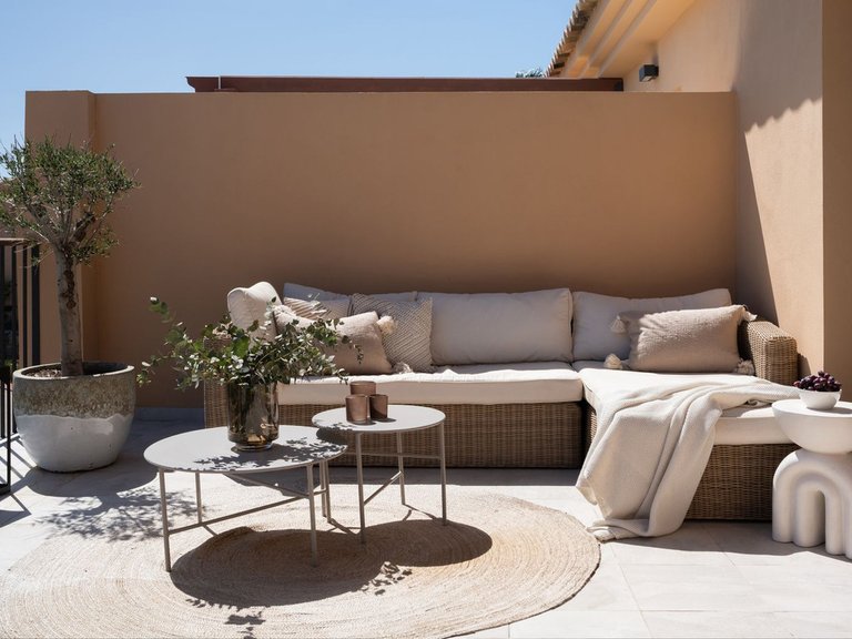 Penthouse for Sale in Benahavis, Malaga 16
