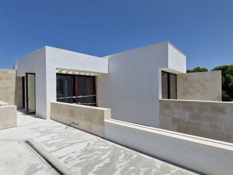 Villa for Sale in Nueva Andalucia, Malaga 4