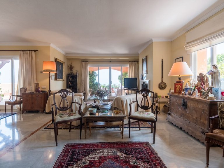 Apartment for Sale in Nueva Andalucia, Malaga 15