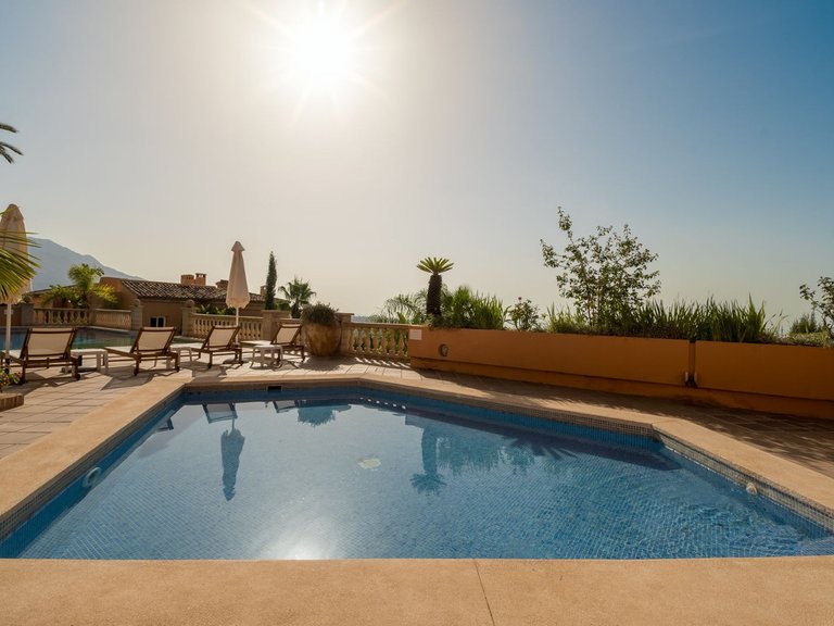 Apartment for Sale in Nueva Andalucia, Malaga 28