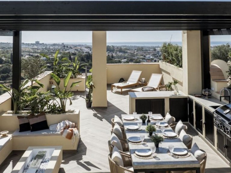 Penthouse for Sale in Benahavis, Malaga 4