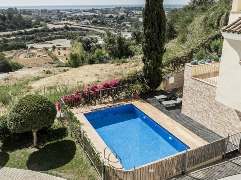 Penthouse for Sale in Benahavis, Malaga 9