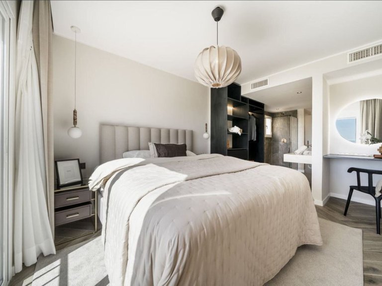 Penthouse for Sale in Benahavis, Malaga 13