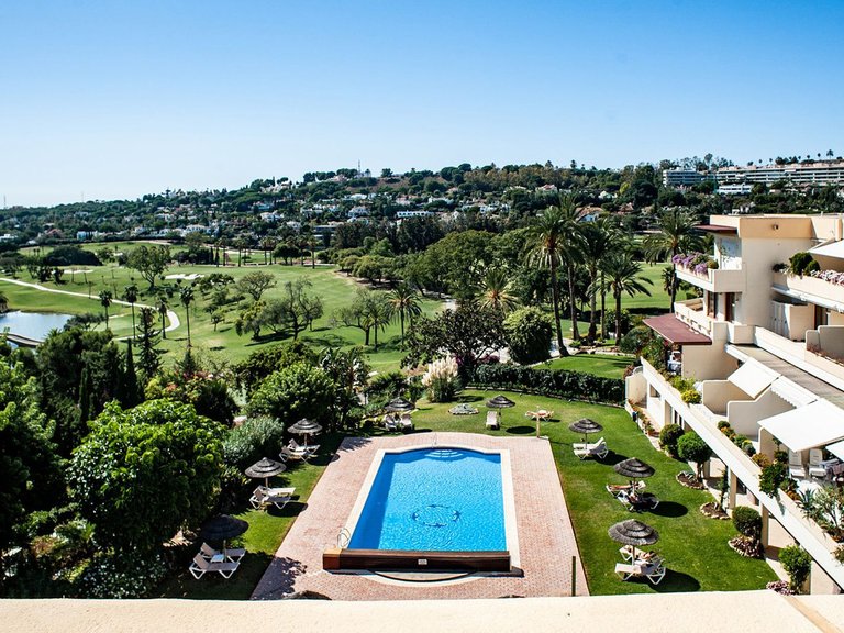 Penthouse for Sale in Nueva Andalucia, Malaga 1