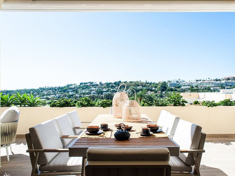 Penthouse for Sale in Nueva Andalucia, Malaga 2