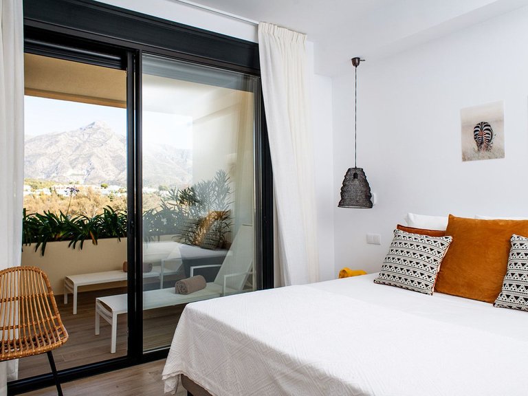 Penthouse for Sale in Nueva Andalucia, Malaga 9