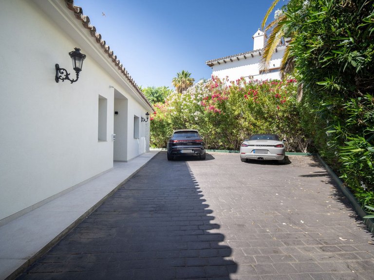 Villa for Sale in Benahavis, Malaga 7
