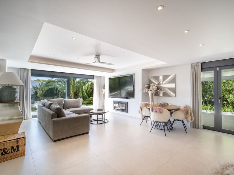 Villa for Sale in Benahavis, Malaga 9