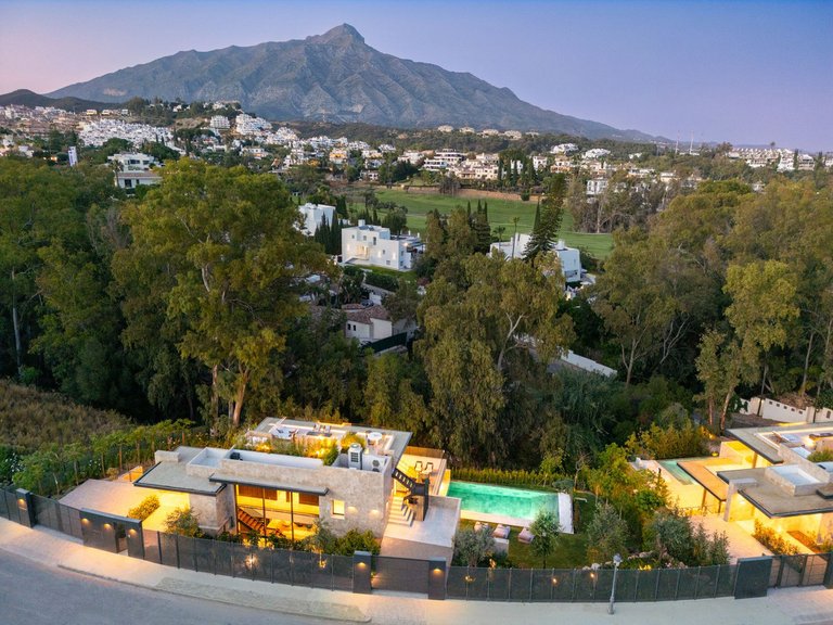 Villa for Sale in Marbella, Malaga 39
