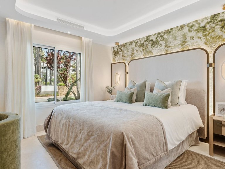 Apartment for Sale in Marbella Golden Mile, Malaga 22