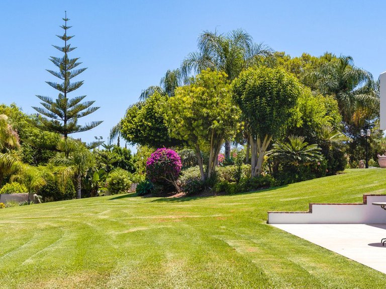 Villa for Sale in Estepona, Malaga 16