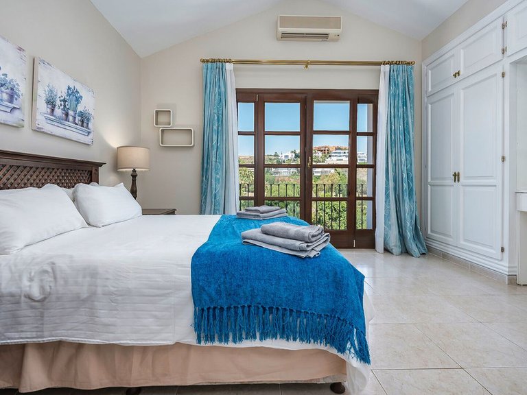 Villa for Sale in Estepona, Malaga 21