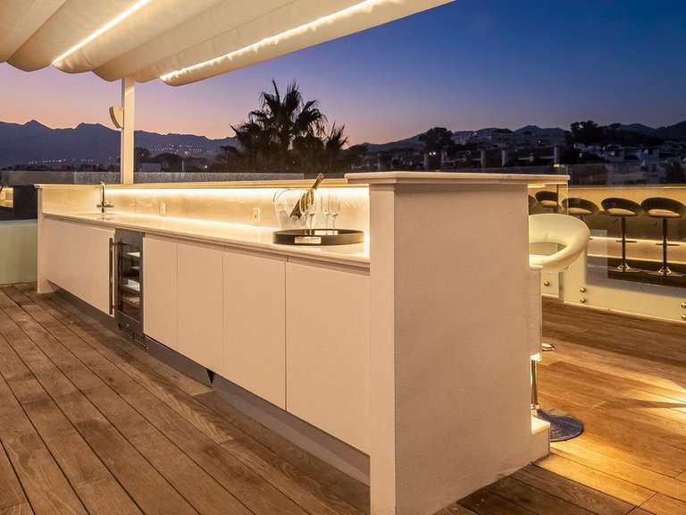 Villa for Sale in Marbella, Malaga 8