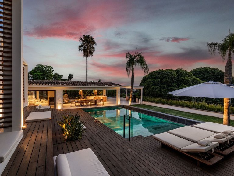 Villa for Sale in Marbella, Malaga 24