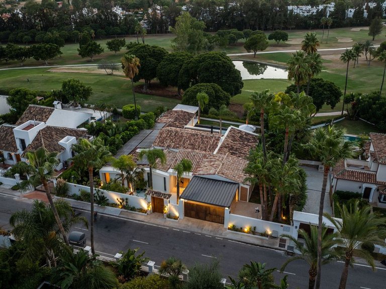 Villa for Sale in Marbella, Malaga 34