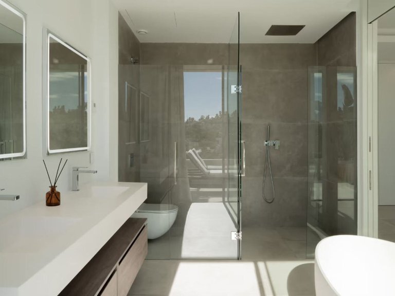 Villa for Sale in Estepona, Malaga 13
