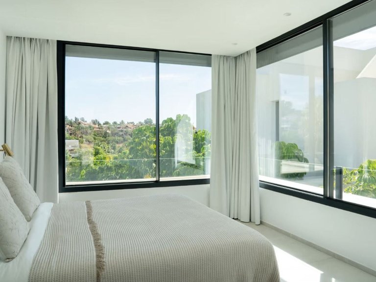 Villa for Sale in Estepona, Malaga 30