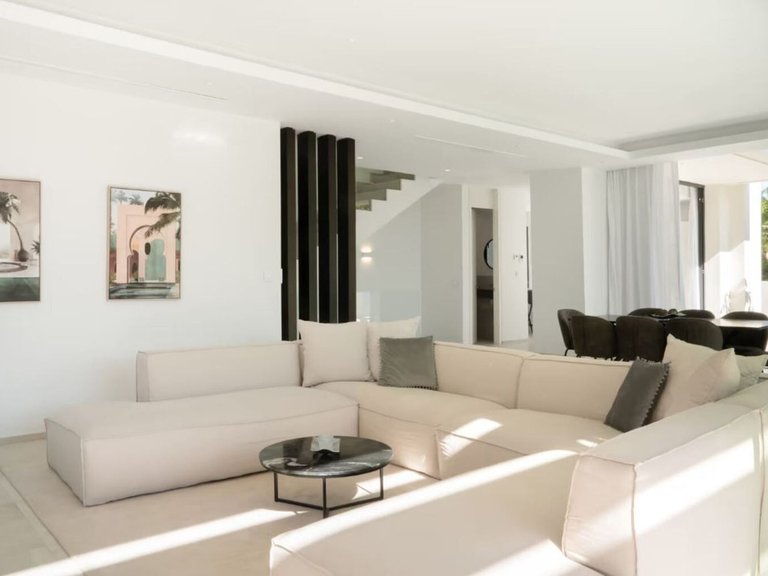 Villa for Sale in Estepona, Malaga 31