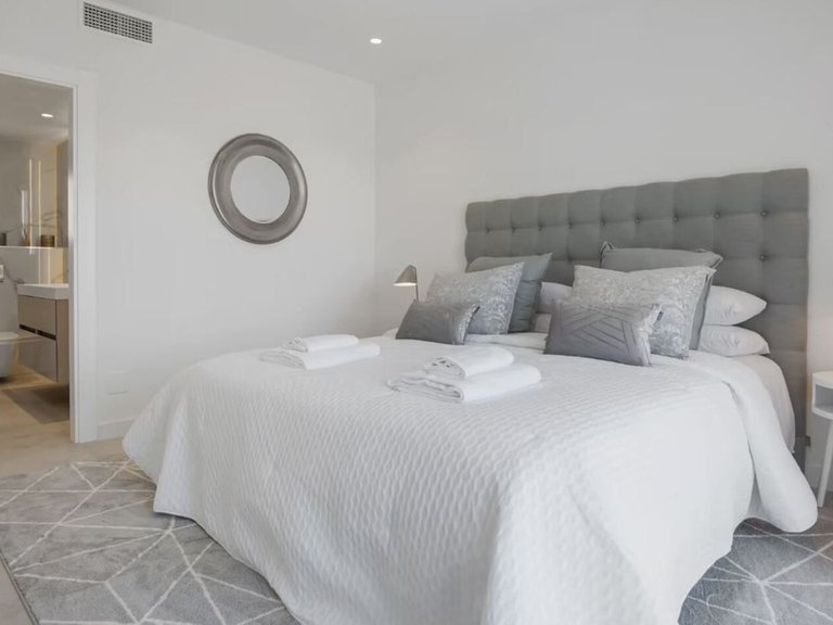 Villa for Sale in Benahavis, Malaga 17