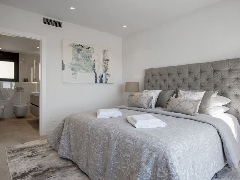 Villa for Sale in Benahavis, Malaga 34