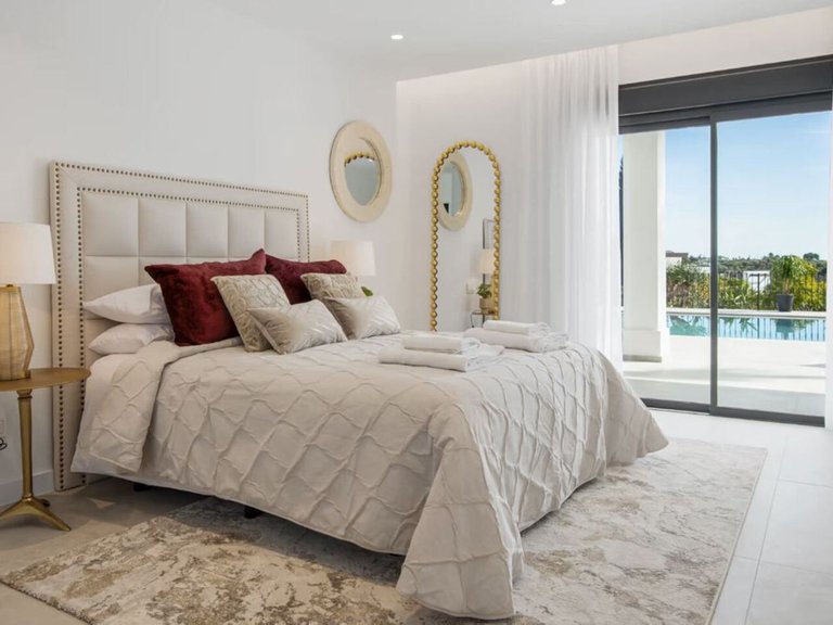 Villa for Sale in Benahavis, Malaga 44