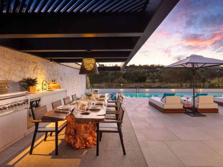 Villa for Sale in Nueva Andalucia, Malaga 25