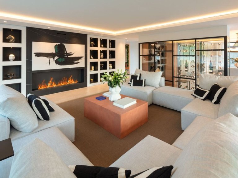 Villa for Sale in Nueva Andalucia, Malaga 29
