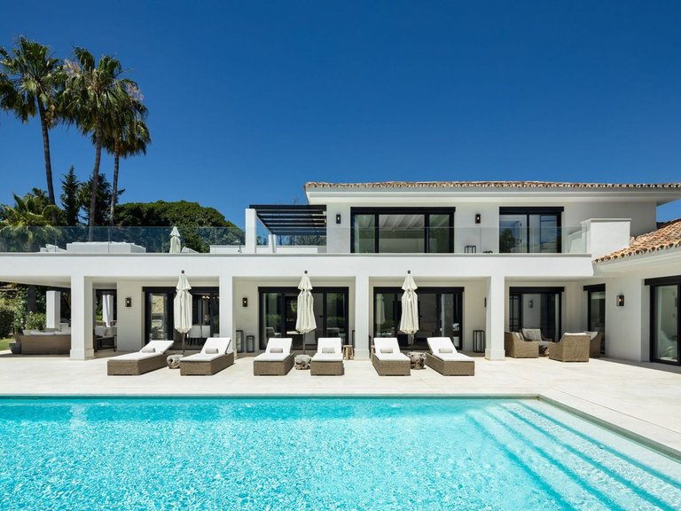 Willa na sprzedaż w Nueva Andalucia, Malaga 1