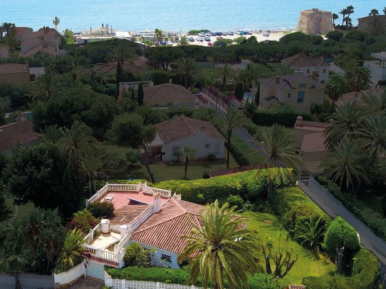 Villa for Sale in Marbesa, Malaga 20