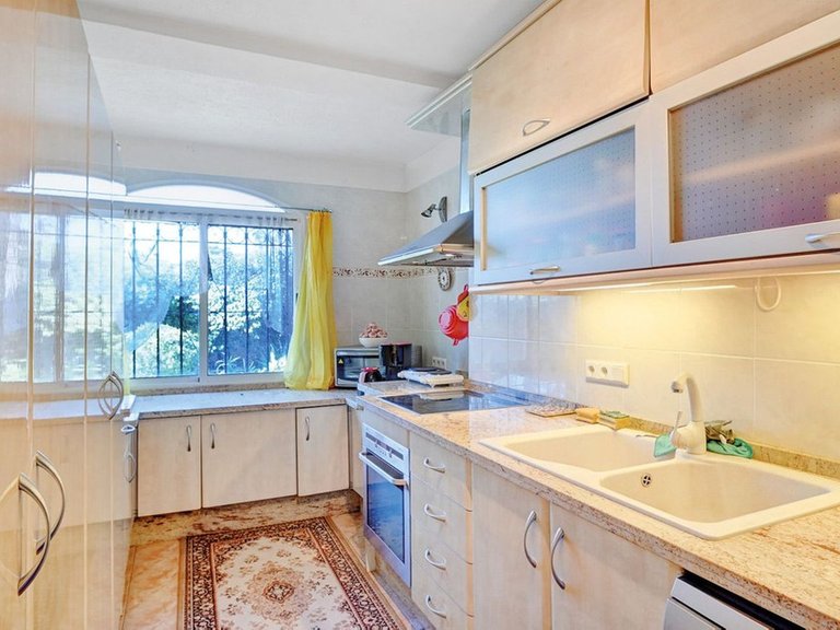 Villa for Sale in Marbesa, Malaga 11