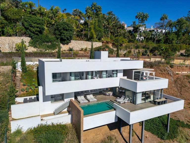 Villa for Sale in La Heredia, Malaga 17