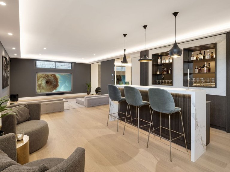 Villa for Sale in Nueva Andalucia, Malaga 38