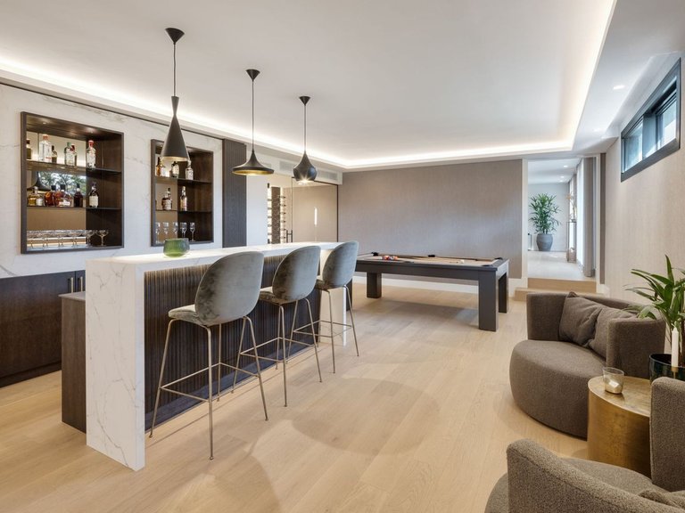 Villa for Sale in Nueva Andalucia, Malaga 18