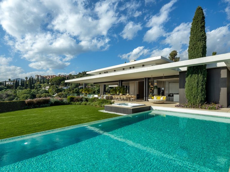 Villa for Sale in La Heredia, Malaga 2
