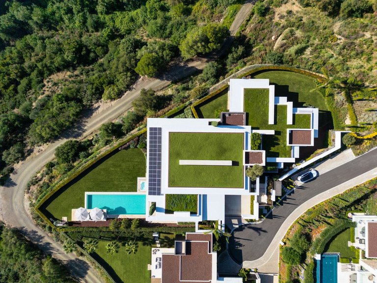 Villa for Sale in La Heredia, Malaga 11
