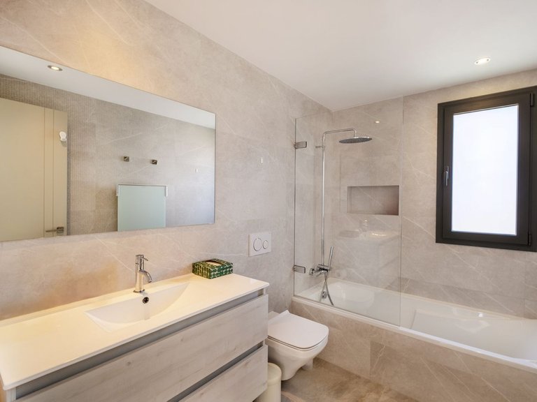 Villa for Sale in Marbella, Malaga 7