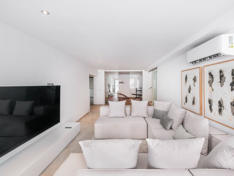Villa for Sale in Marbella, Malaga 11