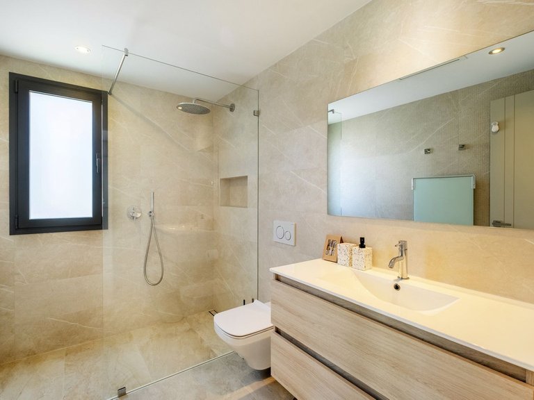 Villa for Sale in Marbella, Malaga 24