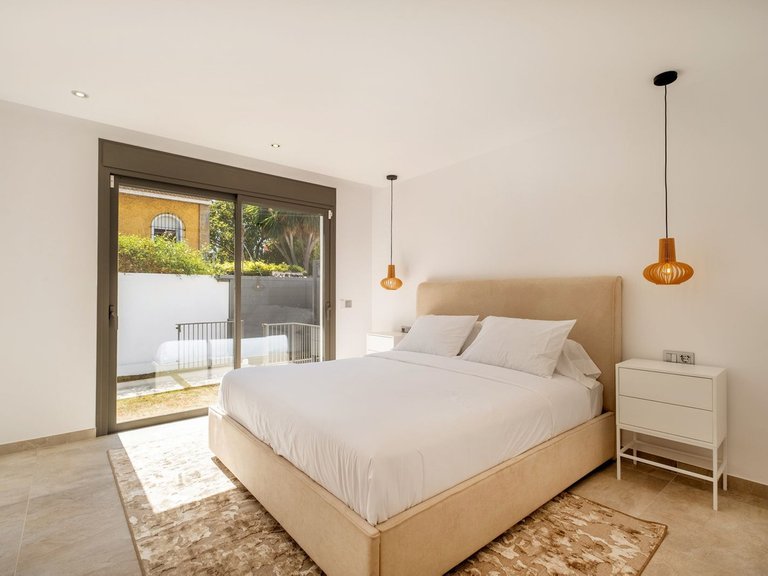 Villa for Sale in Marbella, Malaga 28