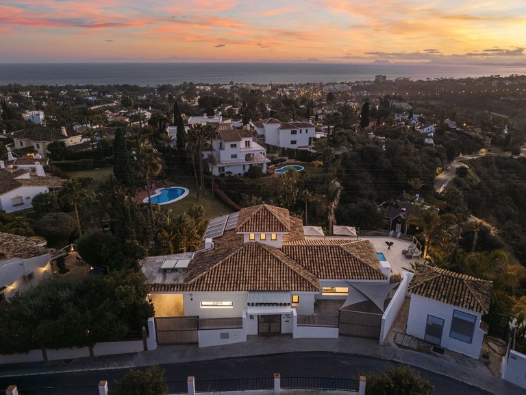 Villa for Sale in El Rosario, Malaga 8
